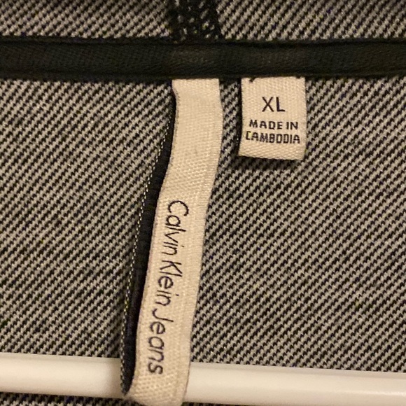 Black and grey zip up jacket - Picture 4 of 4